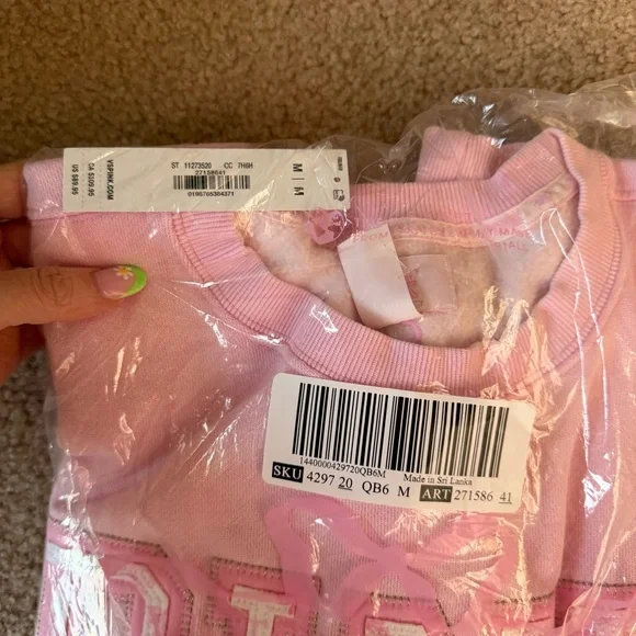 PINK x Loveshackfancy Oversized Crewneck Sweatshirt in Light Pink - Picture 3 of 4
